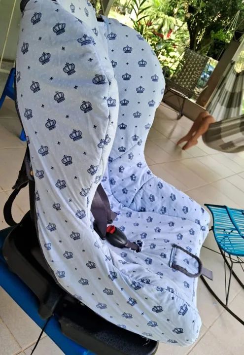 Cadeirinha de Bebê Conforto com Capa de Coroa - Foto 2