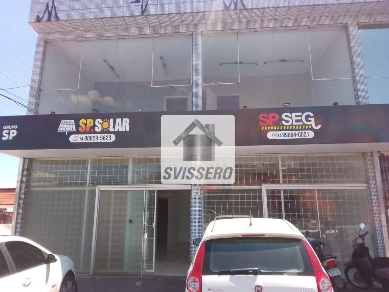 Sala Comercial com mezanino na AV. Duque de Caxias