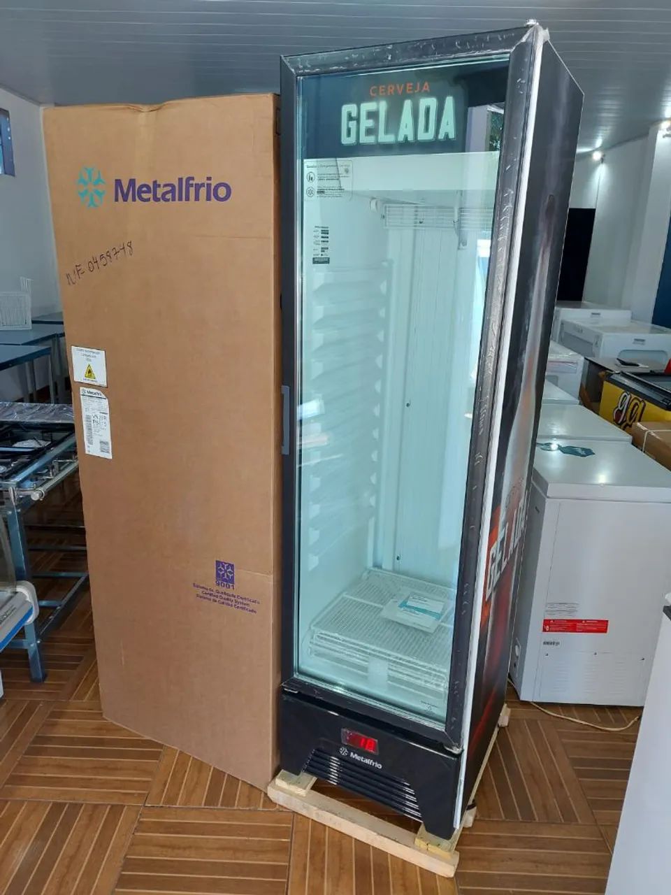 Cervejeira Metalfrio slim Nova 