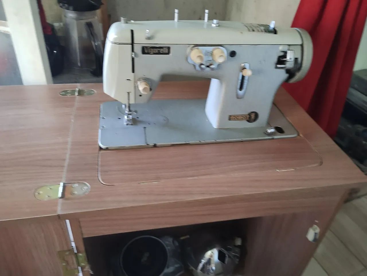 Vendo Máquina antiga funcionando tudo 