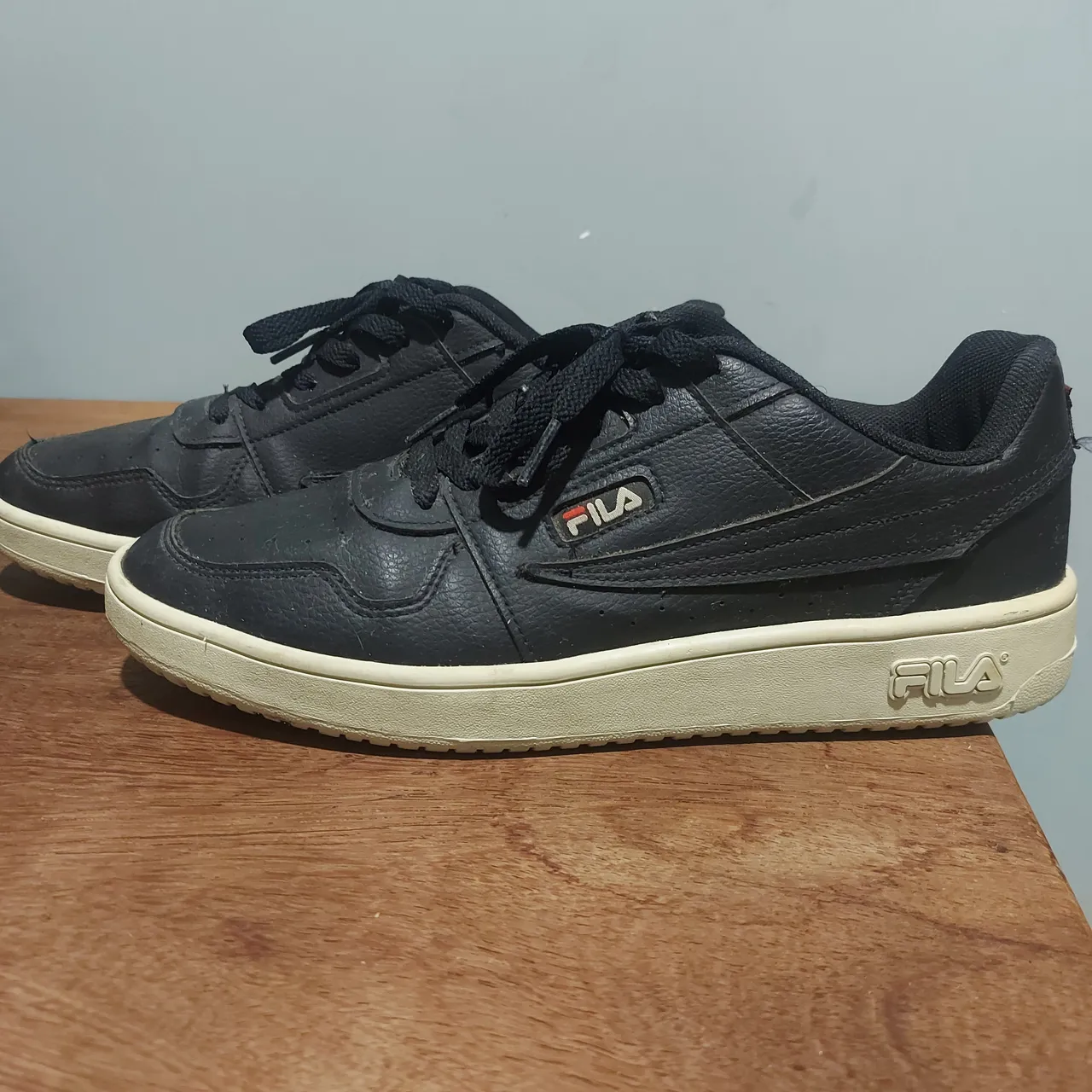tênis fila acd - n°42 casual classic