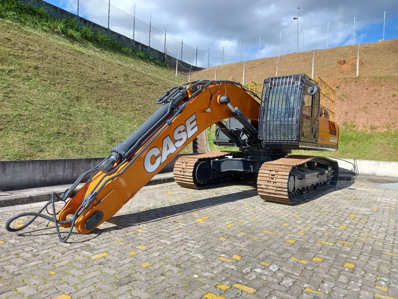 Escavadeira Case 350 - Foto 4