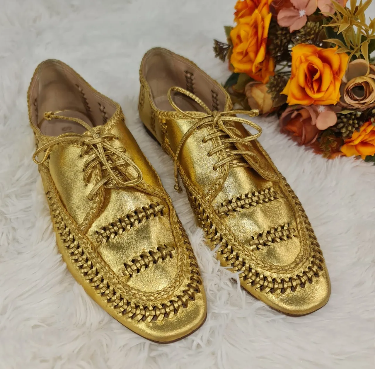 Schutz Sapato Dourado tam 39