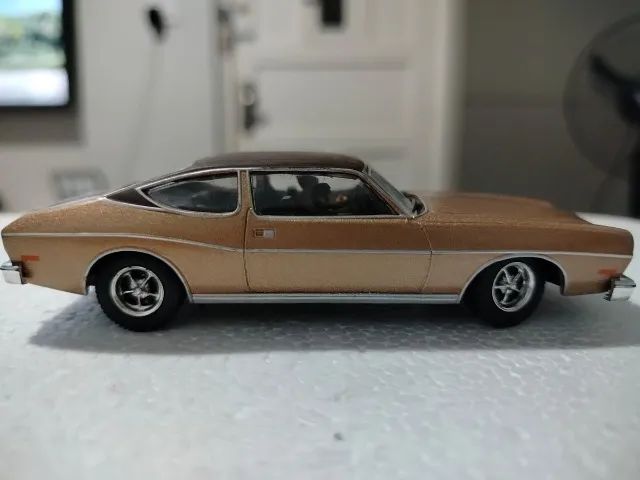Miniatura Amc Matador Coupe Universal Hobbies 1/43 - Foto 5