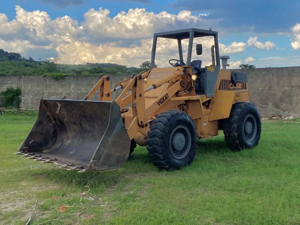 Case W20B Turbo Único dono