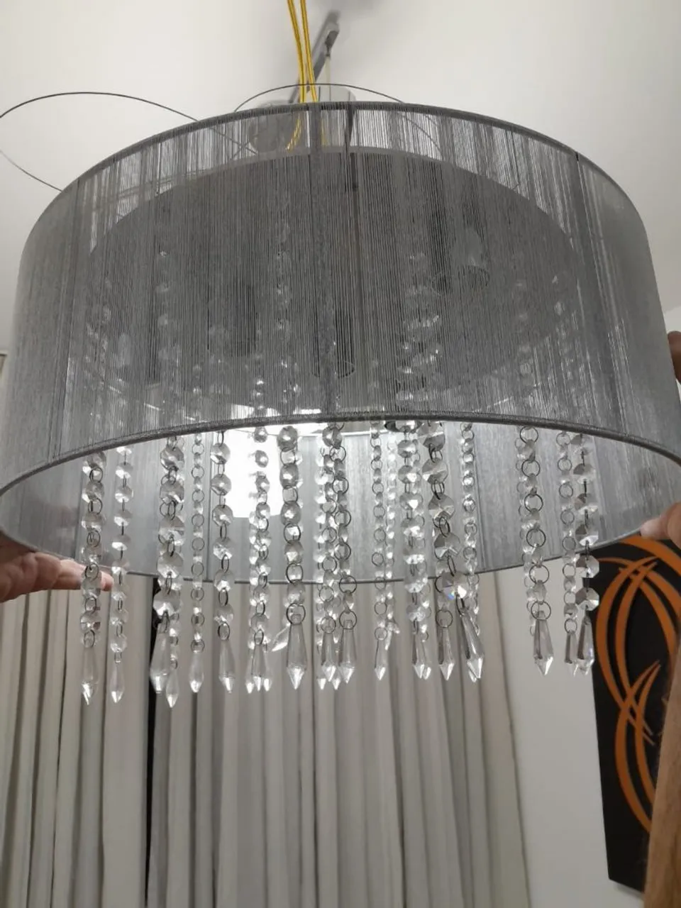 Lustre Moderno com Cristais - Iluminação Elegante
