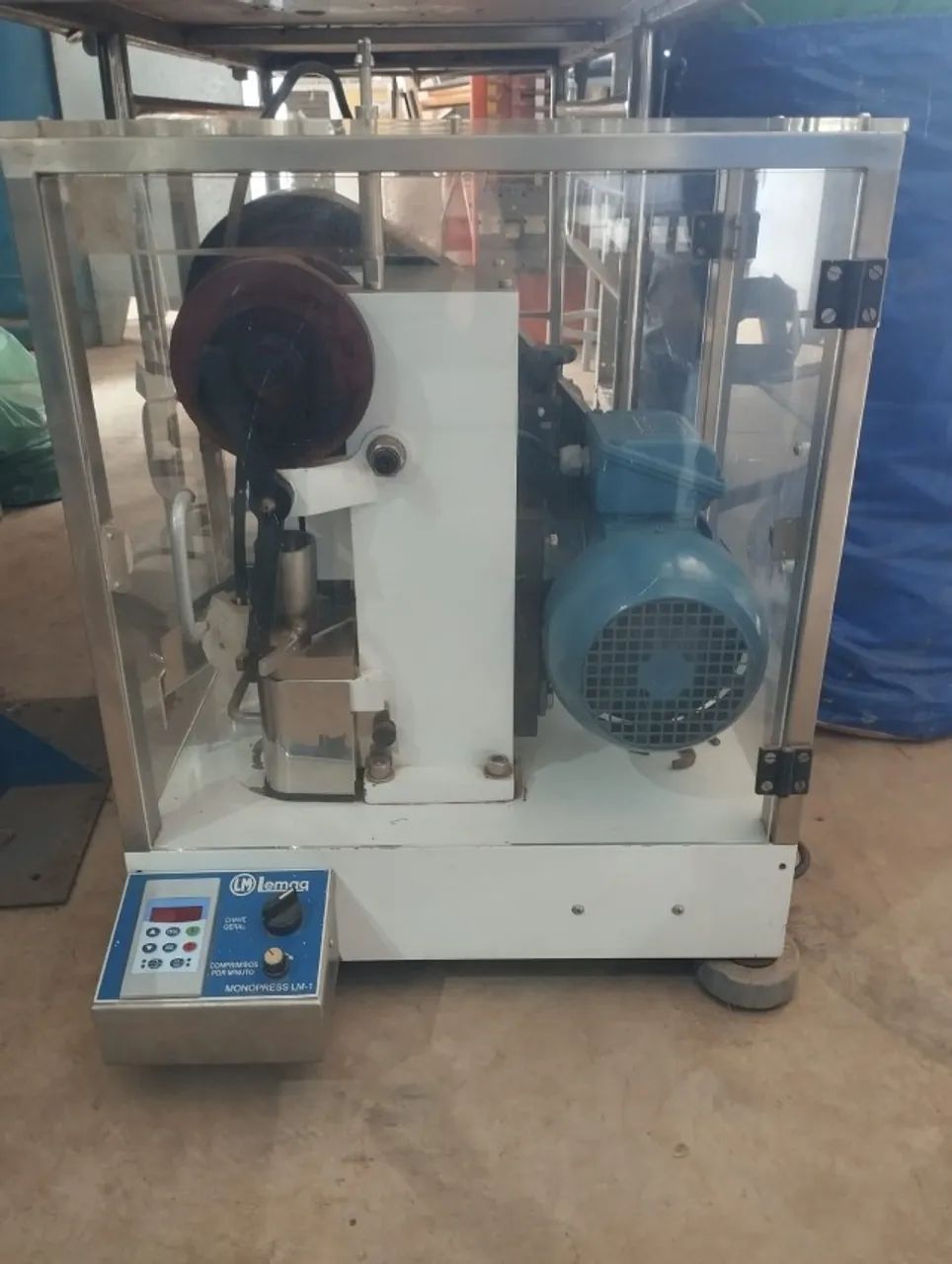 Compressora de comprimidos Lemaq
