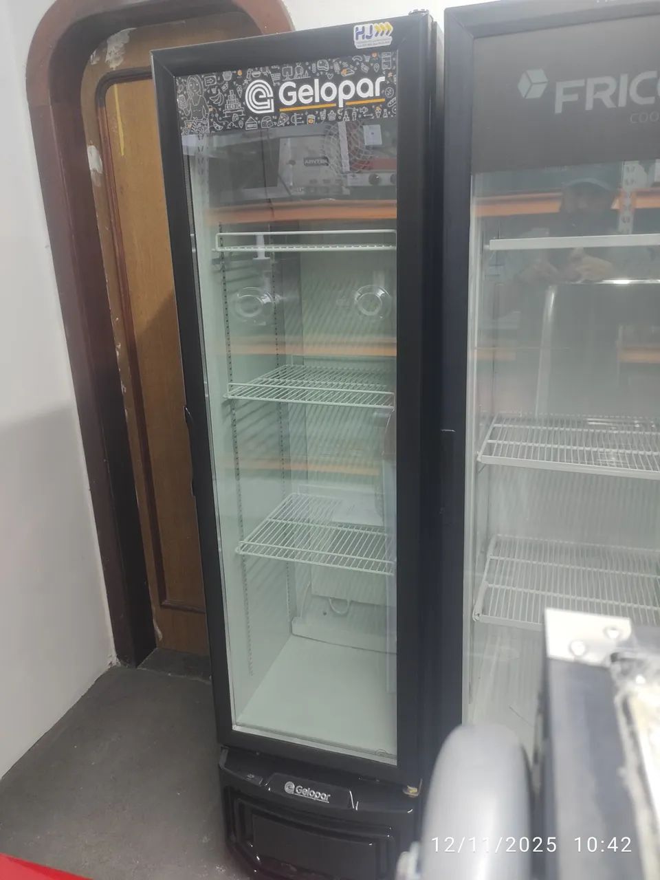 Bh Expositor slim Gelopar 230 litros 
