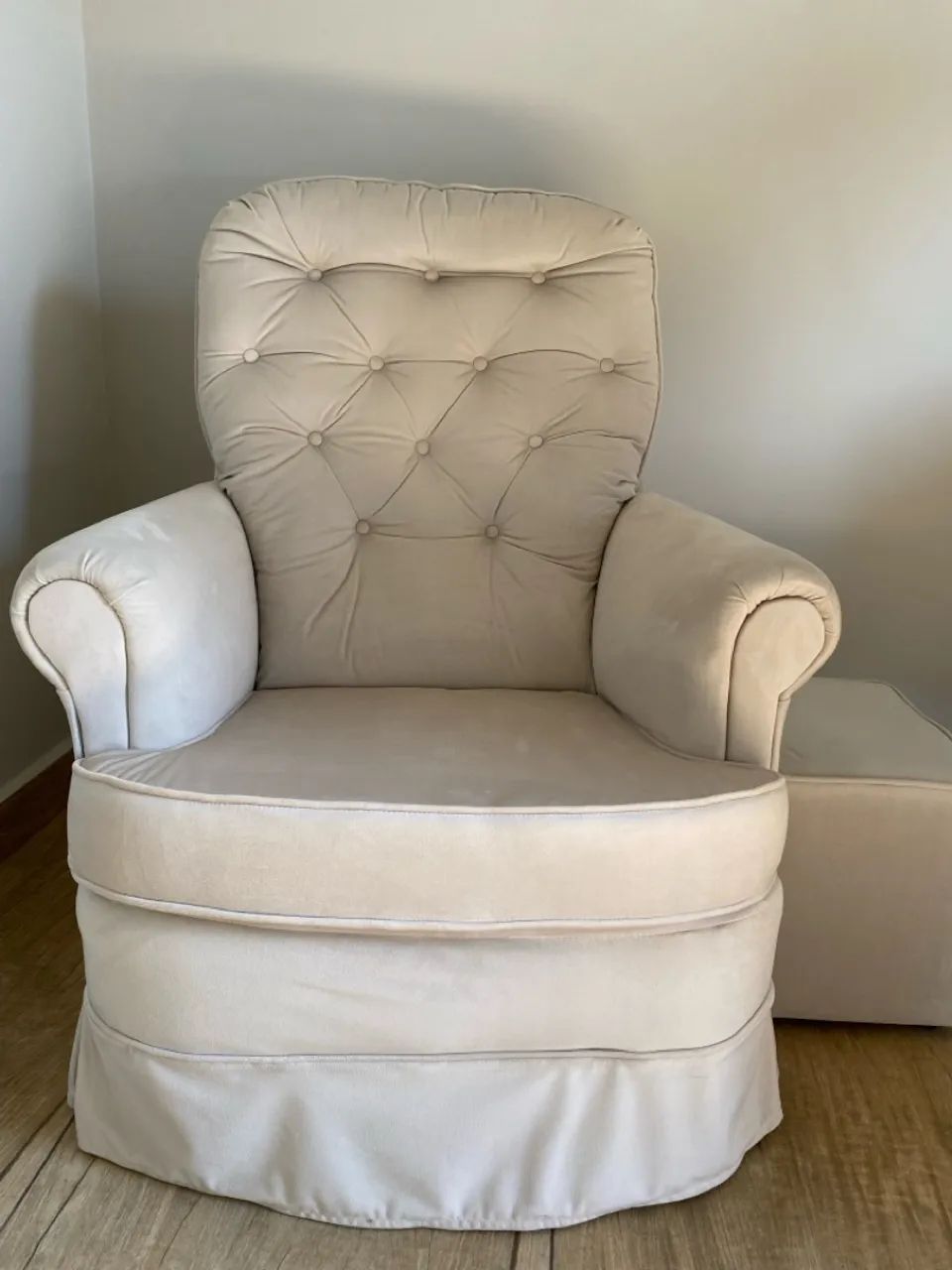 Poltrona de amamentação confortável e elegante - Foto 2