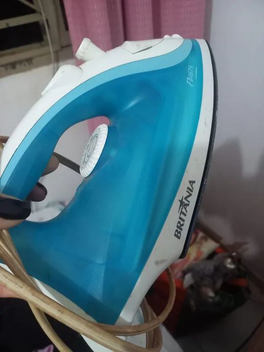 Ferro de Passar Roupa Britânia