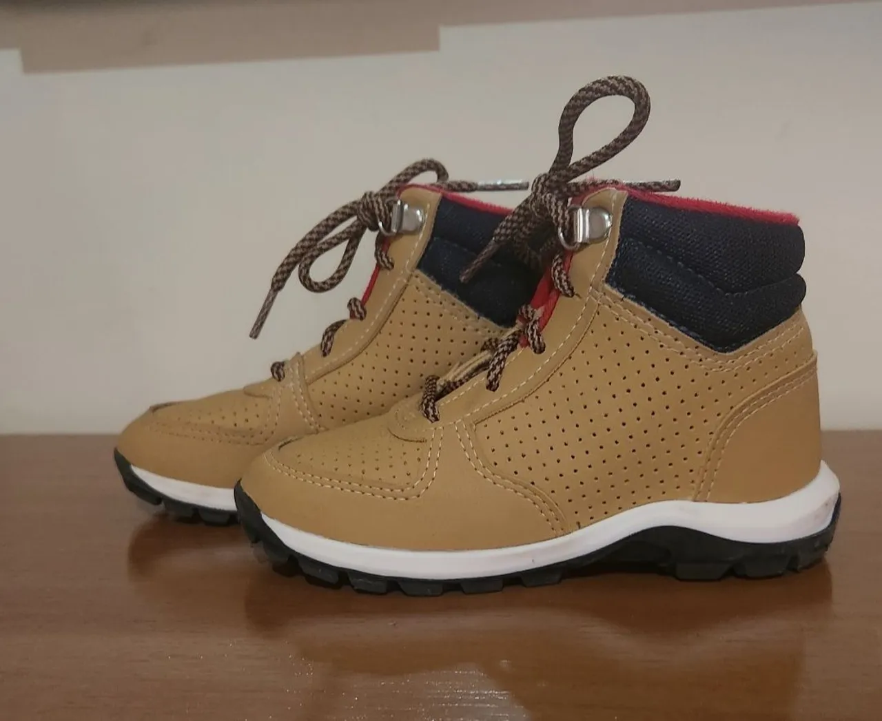 Botas infantis estilo Timberland