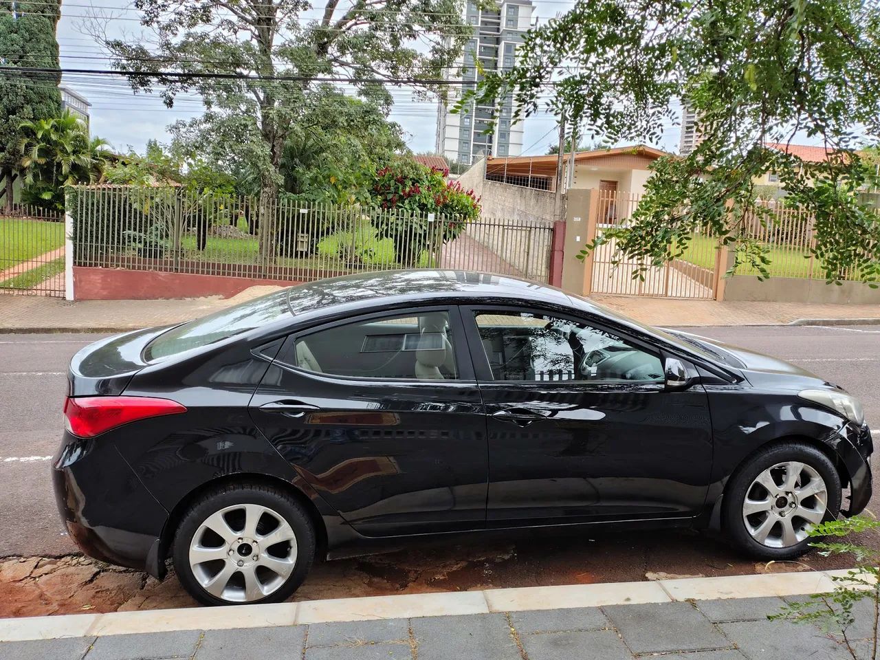 Vendo Hyundai Elantra 2011/2012 - Foto 2