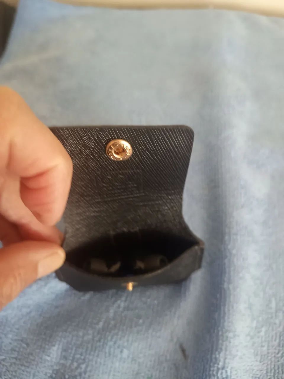 Porta Airpods e Chaves em Couro Preto  - Foto 3
