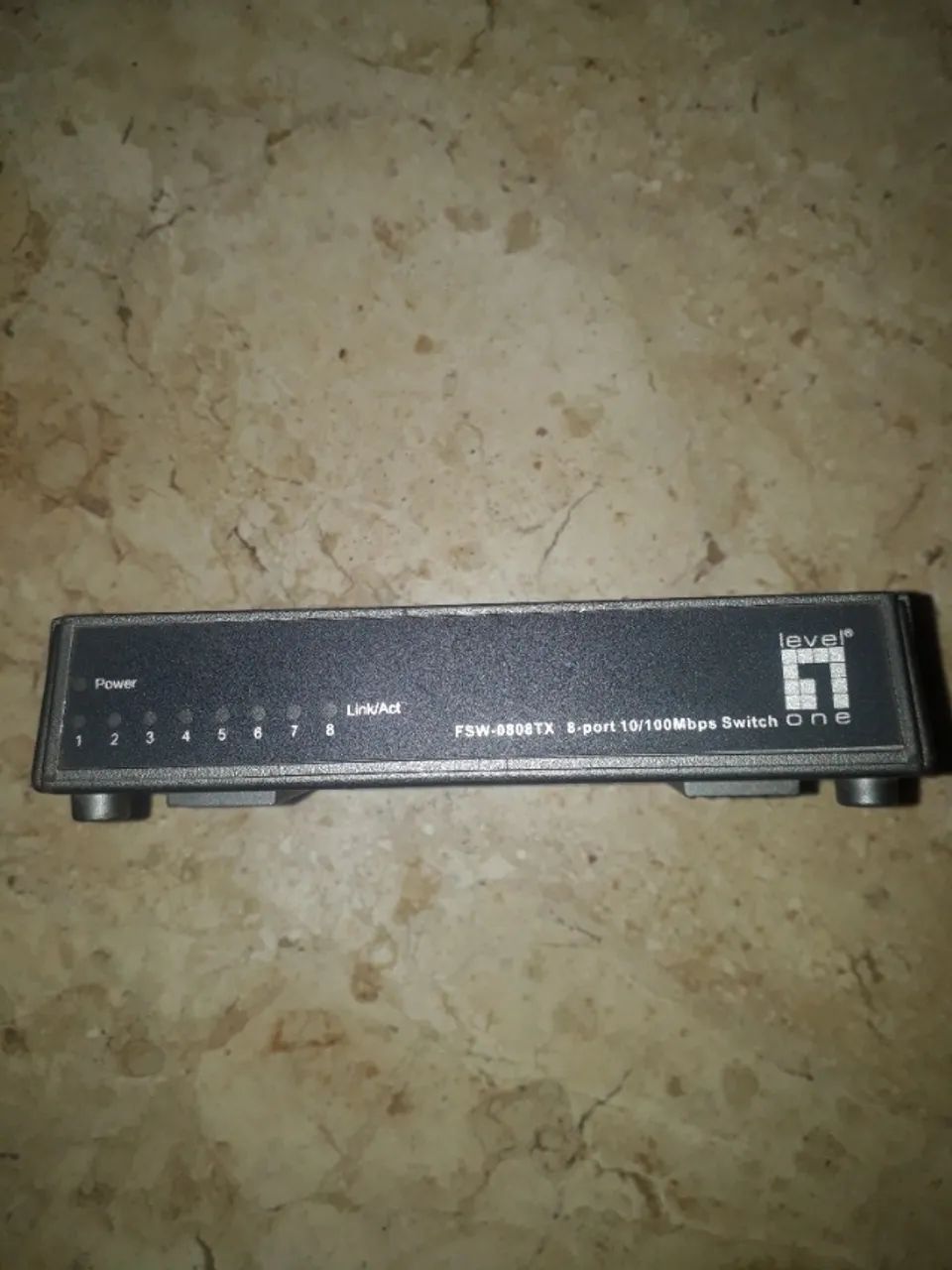 Vendo HUB LevelOne modelo FSW-0808TX