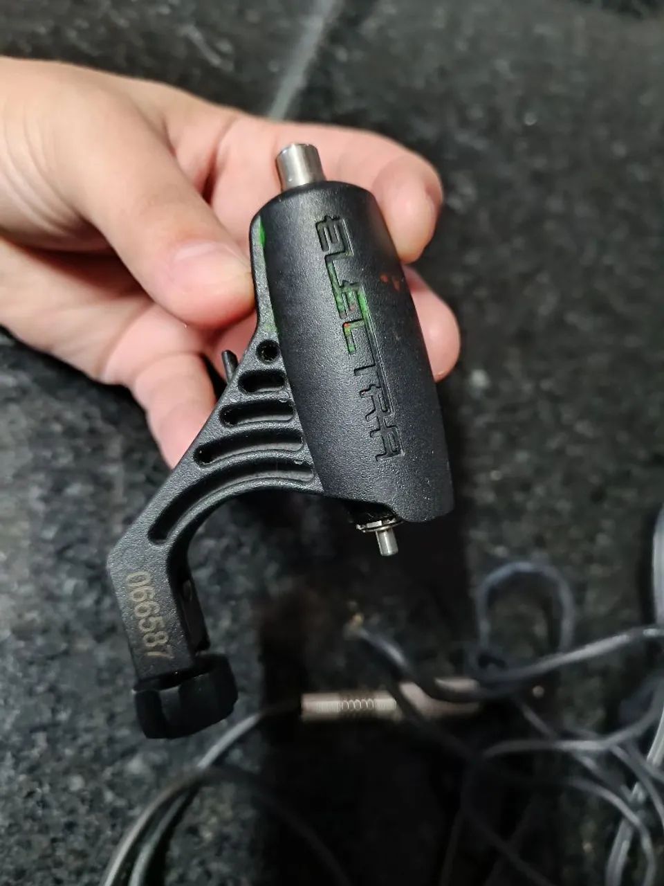 Máquina de Tatuagem Rotativa Electra + fonte dupla + pedal - Foto 4