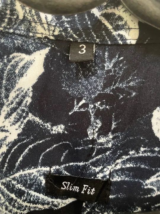 Camisa Manga Curta estilo Hawai e Praia Florida Azul e Branco - Foto 5