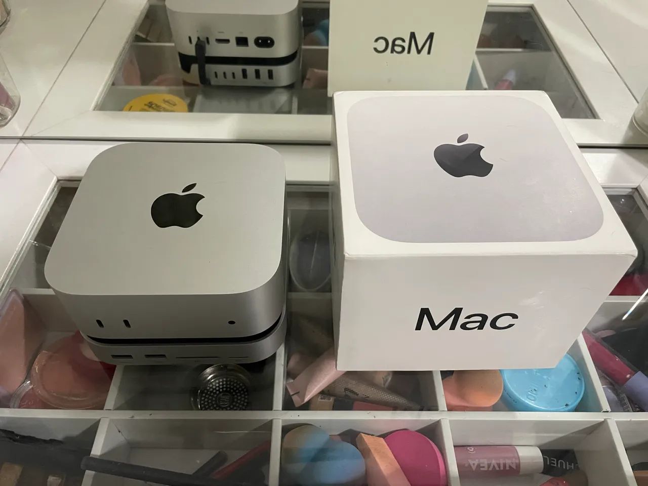 Mac Mini M4 - 16gb/256gb com hub e SSD extra.
