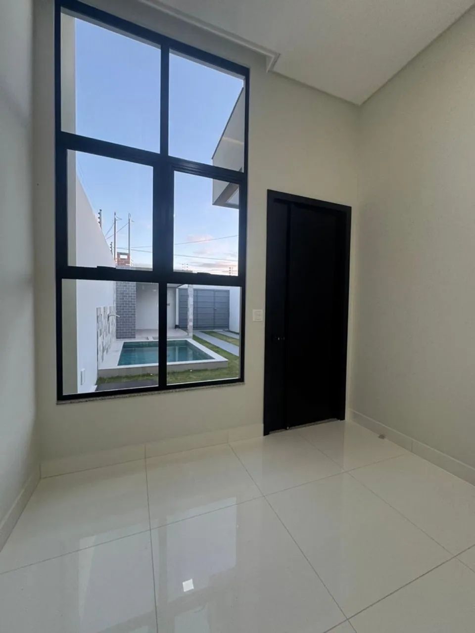Casa girassol , com piscina 