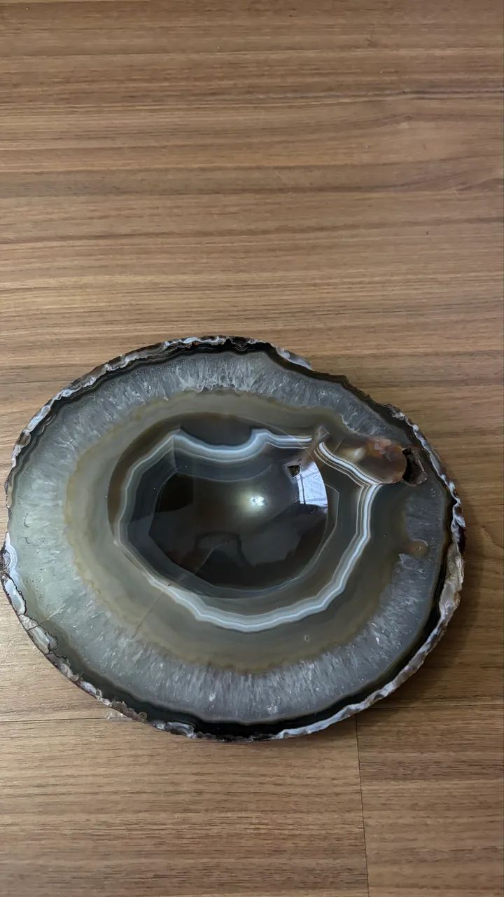 Porta-Objetos em Ágata Natural com Cristais de Quartzo