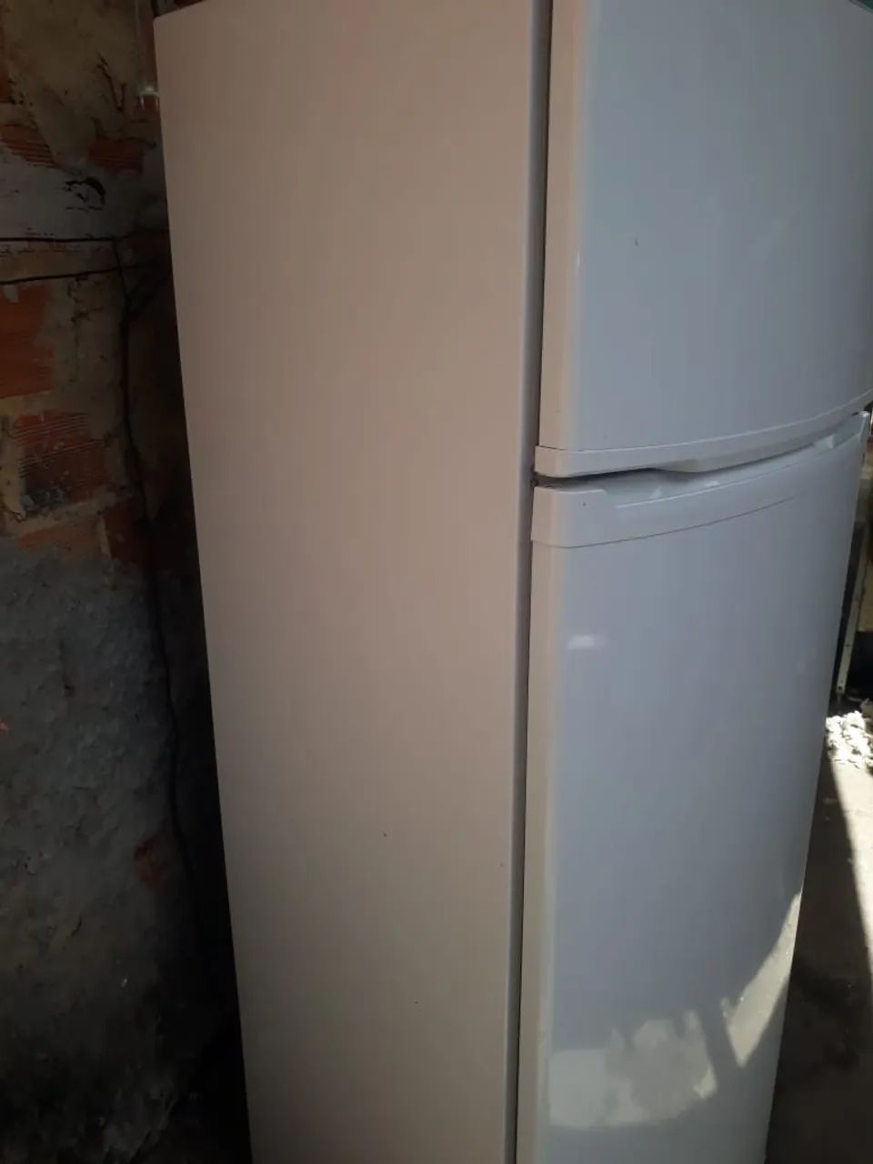 Geladeira consul em funcionamento perfeito - Foto 3