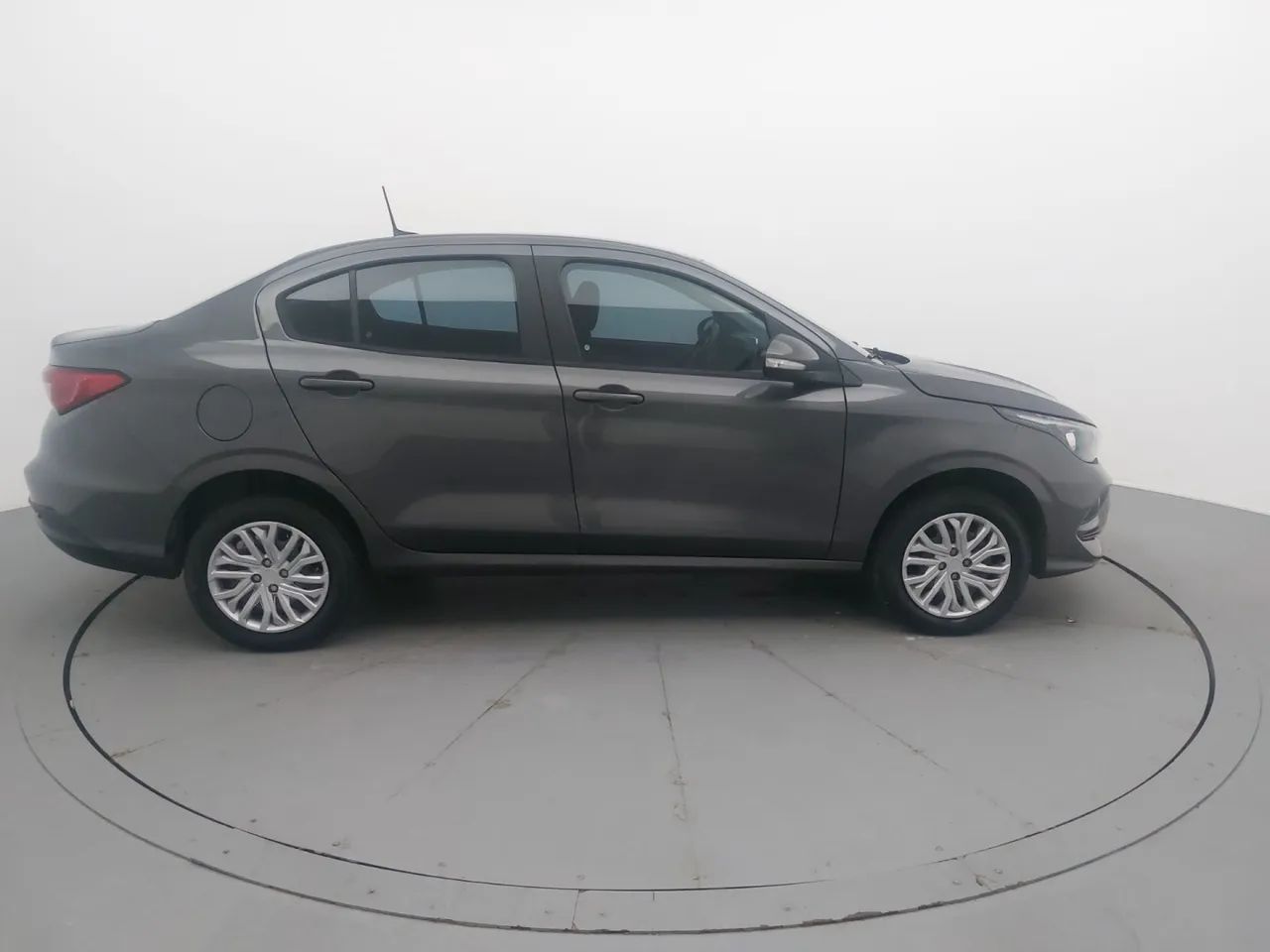 Fiat Cronos DRIVE 1.3 8V Flex, foto 6 de 18