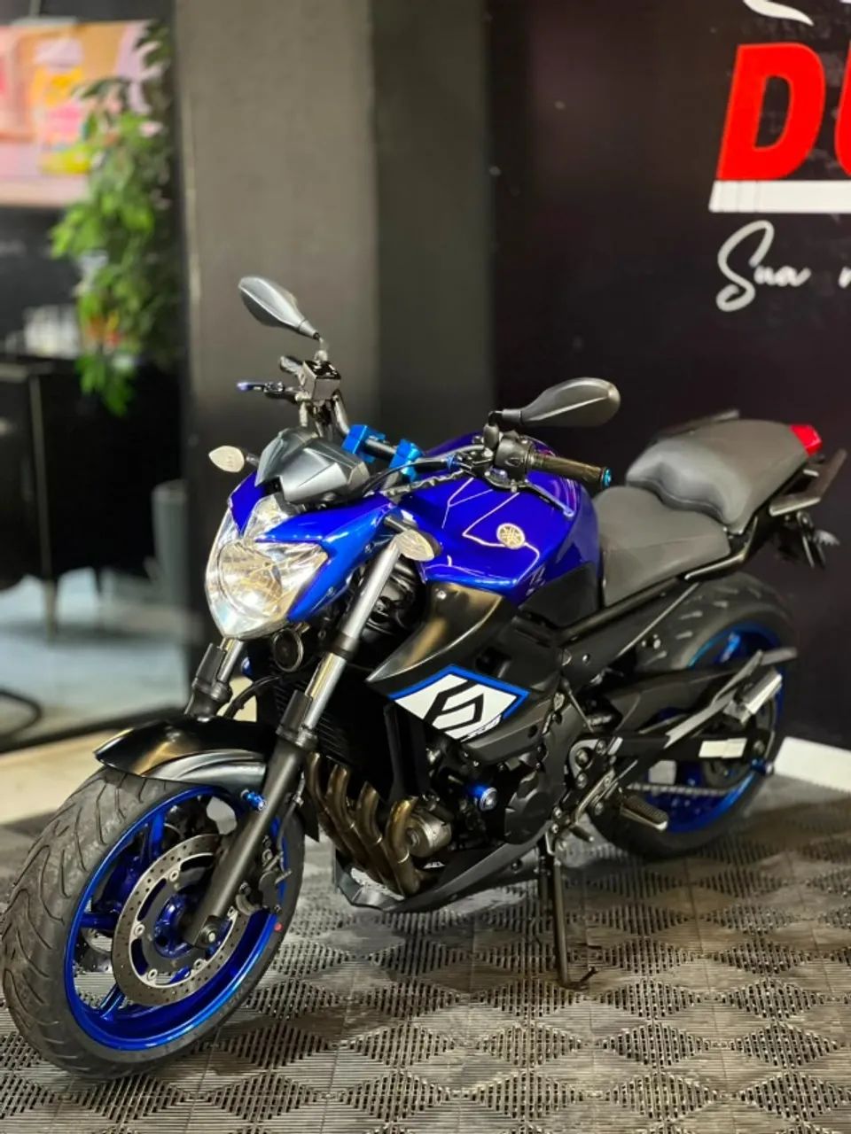 YAMAHA XJ6N 2019  - Foto 3