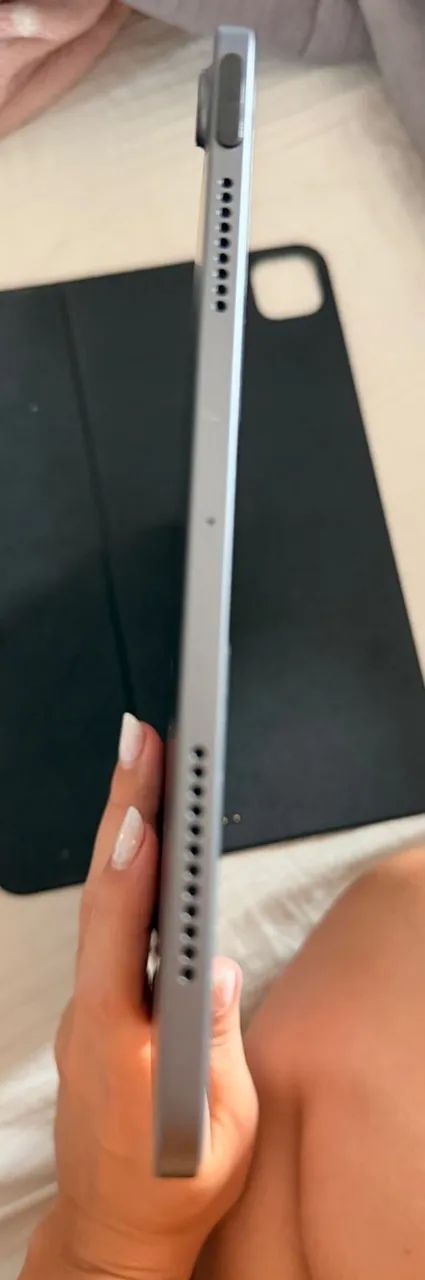iPad Air 5° geração, 64GB, com capa teclado incluso.  - Foto 3