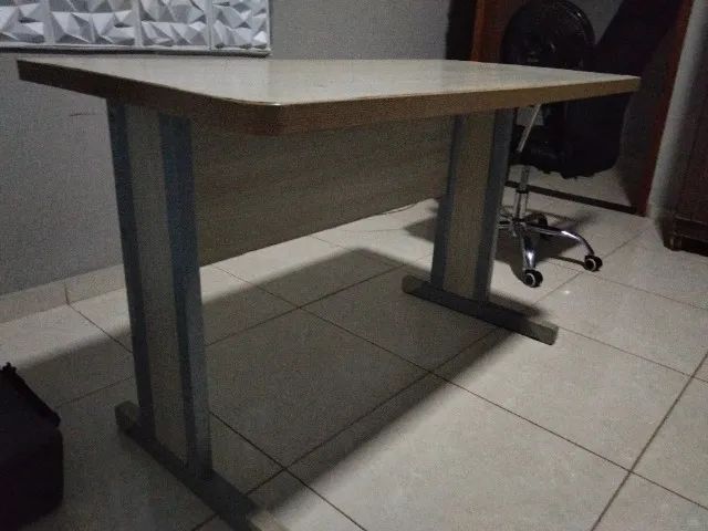 MESA DE ESCRITÓRIO 