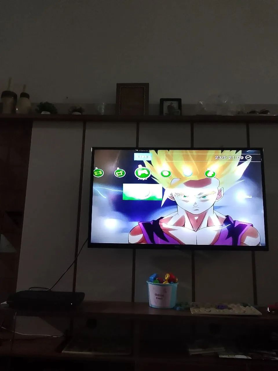 Ps3 slim desbloqueado e dois controles  - Foto 4