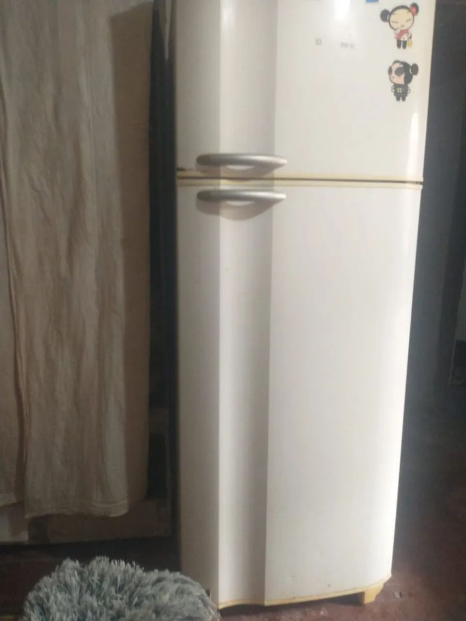 Vende se uma geladeira valor 500 - Foto 2