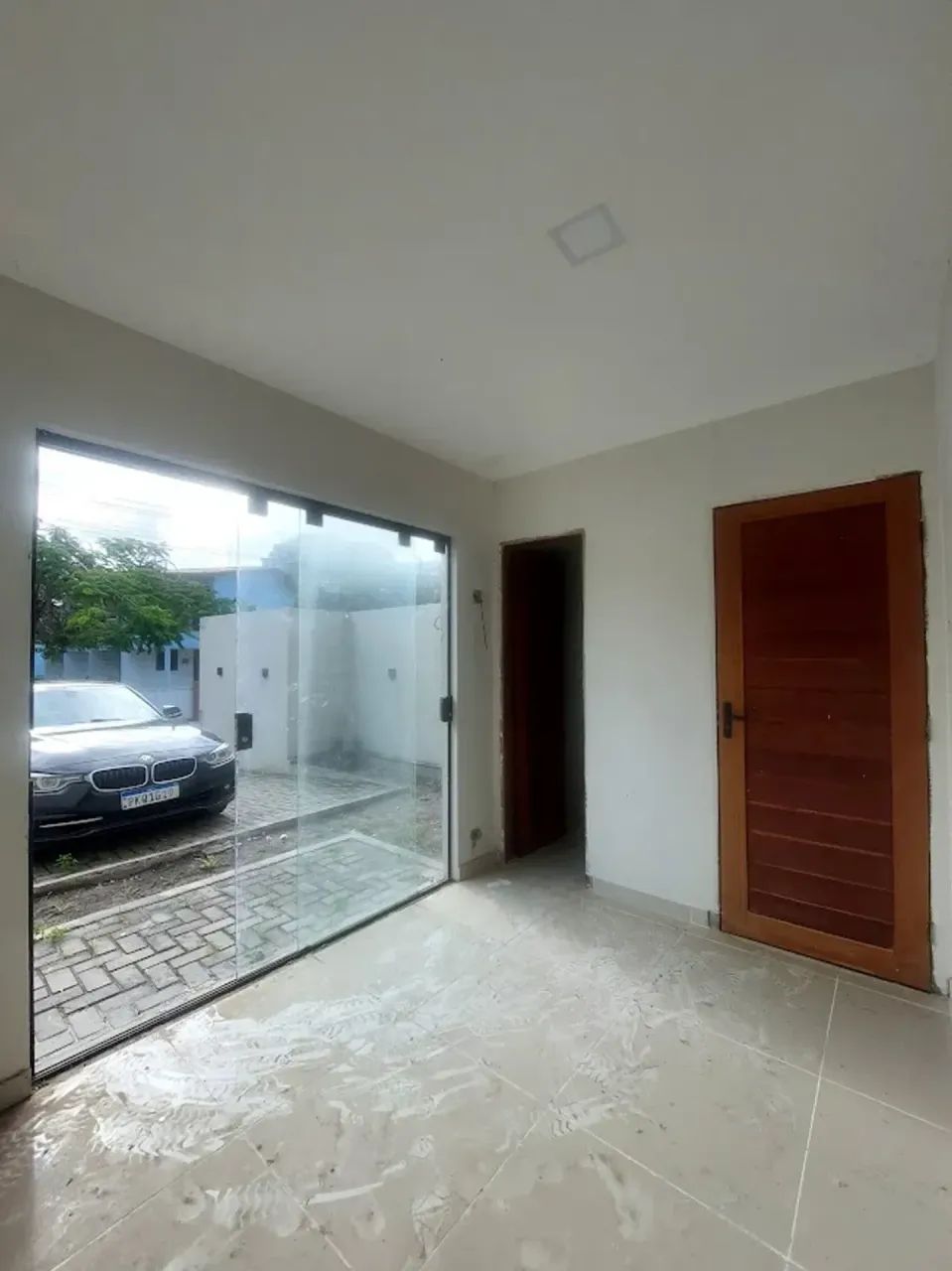 Loja com vitrine, centro de porto, perto da rotatória, com 2 quartos, 75m², 1 garagem, - Foto 2