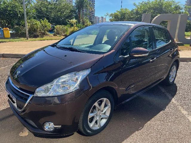 Peugeot 208 208 Allure 1.5 Flex 8V 5p 2014