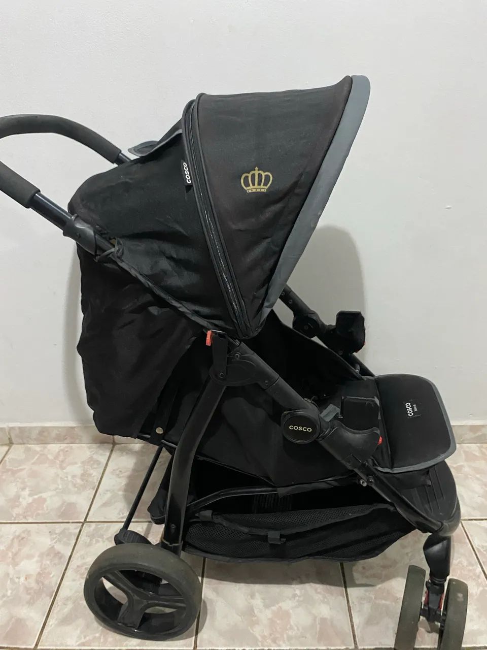 Carrinho de bebê e bebê conforto - Foto 3