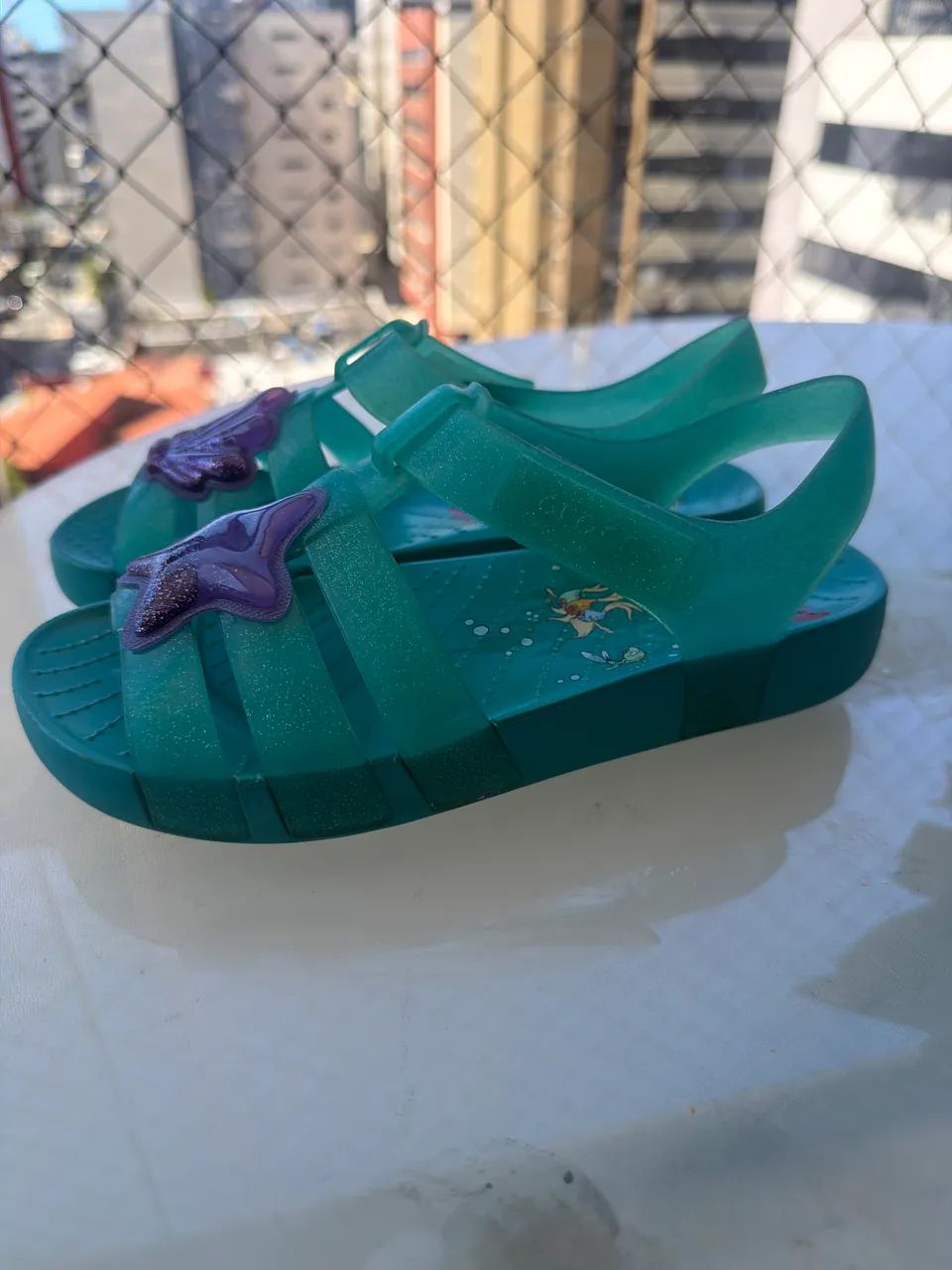 Sandália Crocs - Foto 3