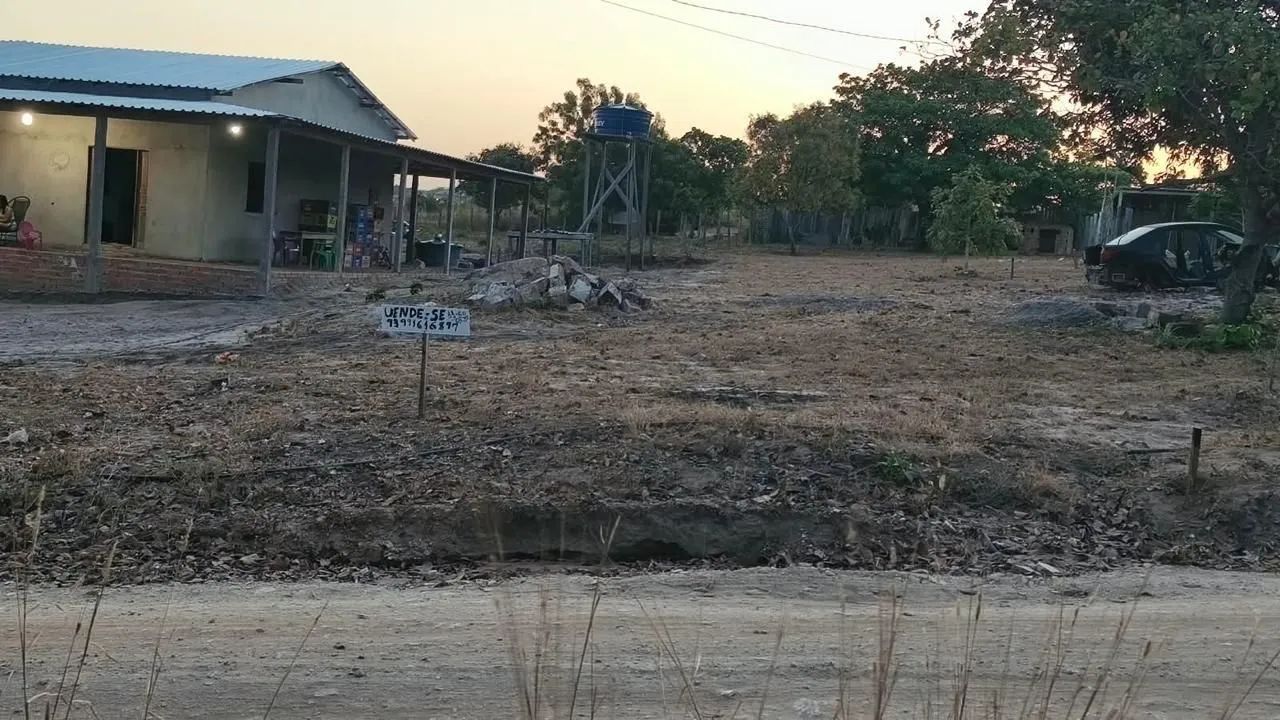 Vende-se 2 terrenos 