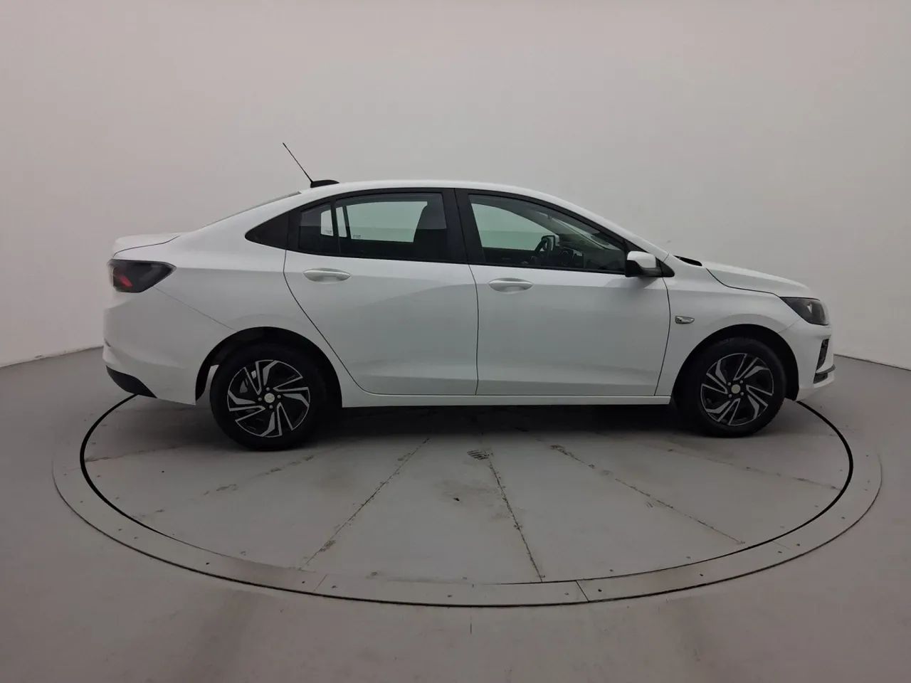 Chevrolet Onix Activ 1.4 8V Flex Aut. 4P, foto 6 de 18