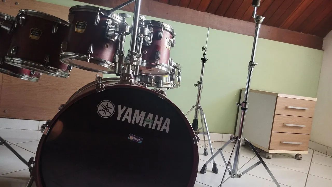Bateria Yamaha Stage Custom Laqueada  - Foto 4