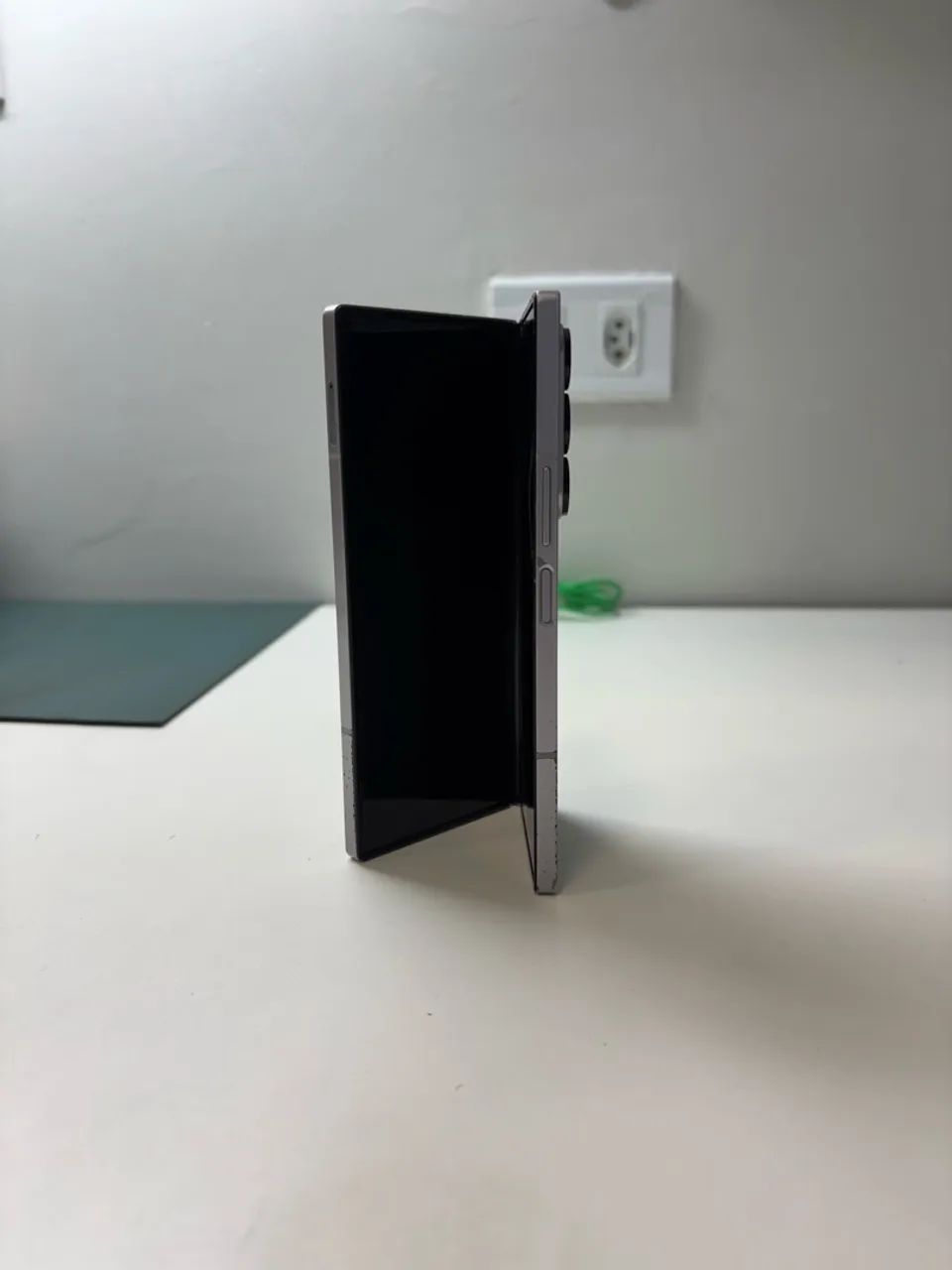 Galaxy Z Fold 6 (Leia o anúncio) - Foto 2