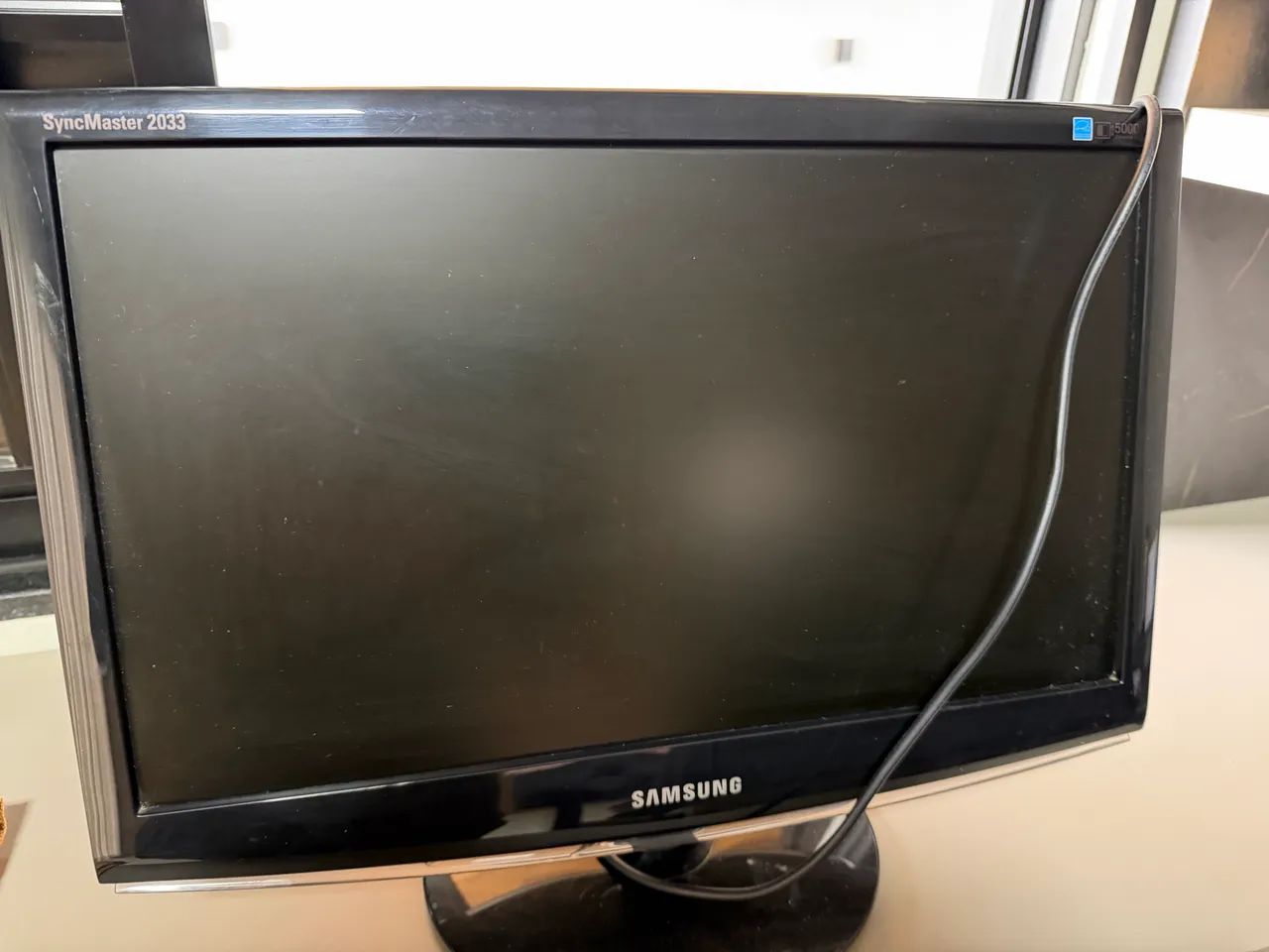 Combo Monitores Samsung SyncMaster 2033 LCD / LED Philips  200V4LSB2/57 