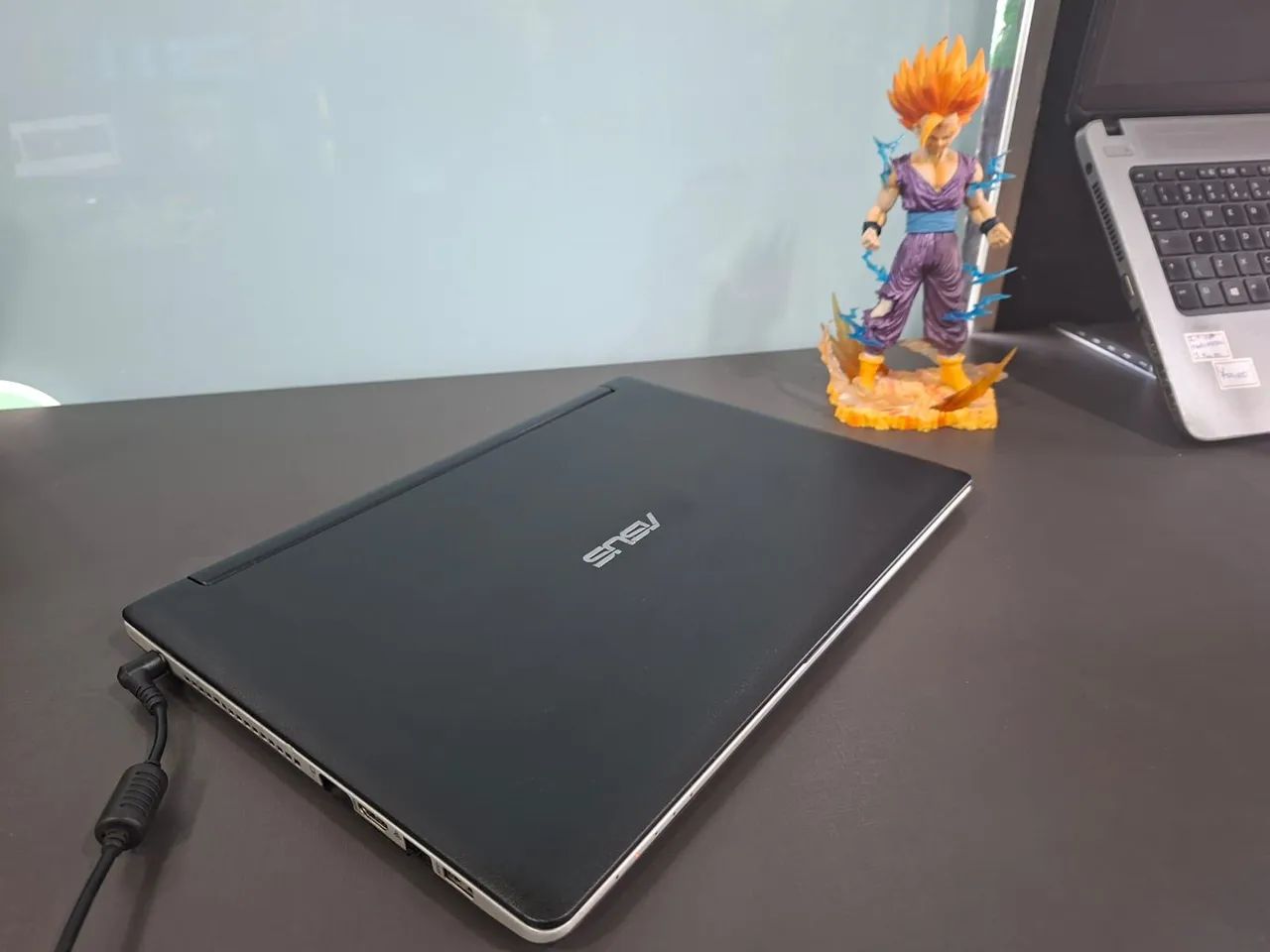 Notebook Asus i5/8gb /ssd120gb/Com placa de vídeo  - Foto 3