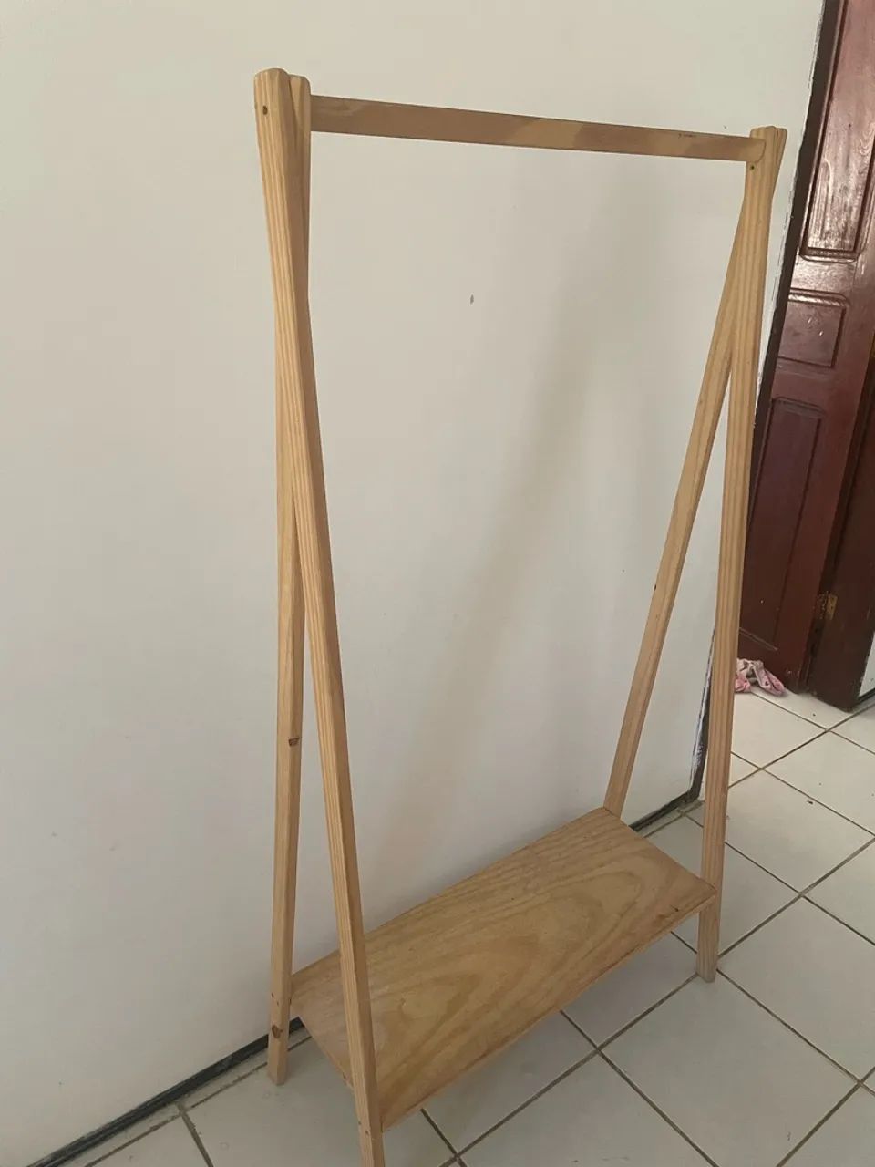 Kit arara de roupa e estante de pinus usada  - Foto 3
