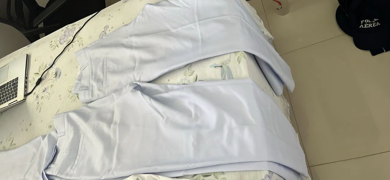 Kit Fardamento Militar Completo (Camisas, Calças e Cinto) - Excelente Estado - Foto 3
