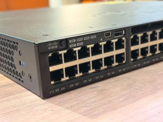 Switch Cisco Catalyst 3650 - 48 Portas Gigabit + 4x SFP - Foto 2