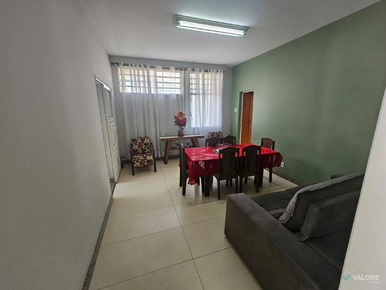 Casa Comercial com 7 Quartos e 4 banheiros à Venda, 468 m² - Foto 5