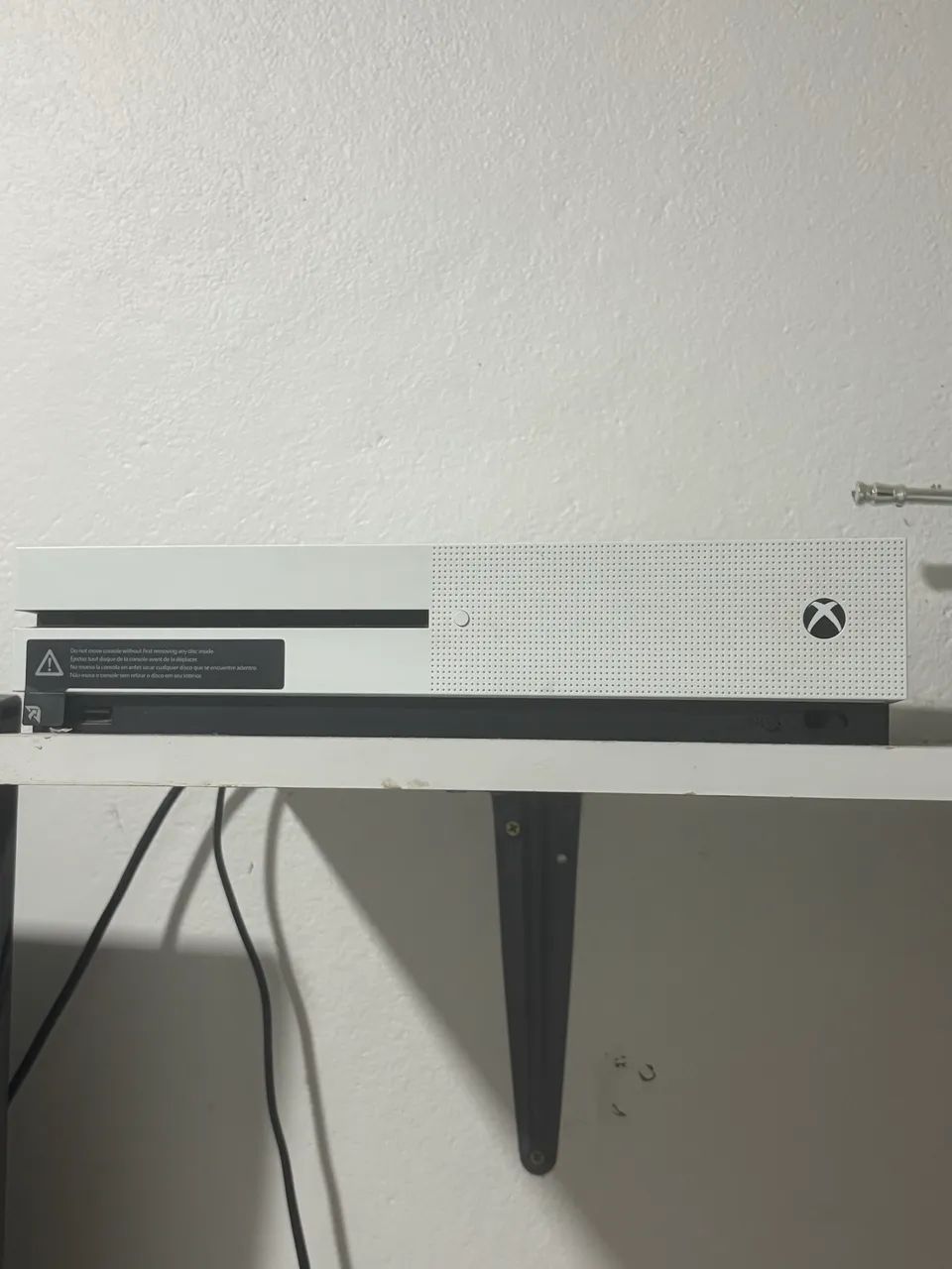 X box one S de 1T com 2 contoles - Foto 2