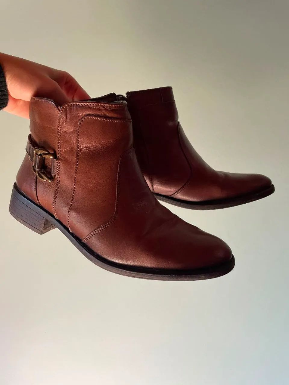 Bota Scarpan marrom número 35