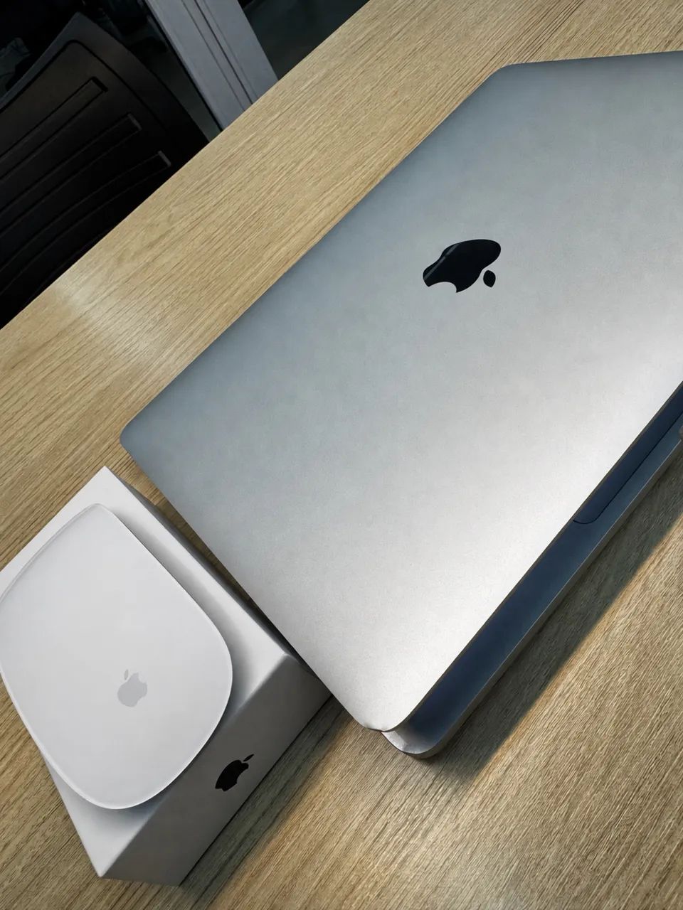 MacBook Pro M1 13 NF + Magic Mouse 2 c/ caixa 