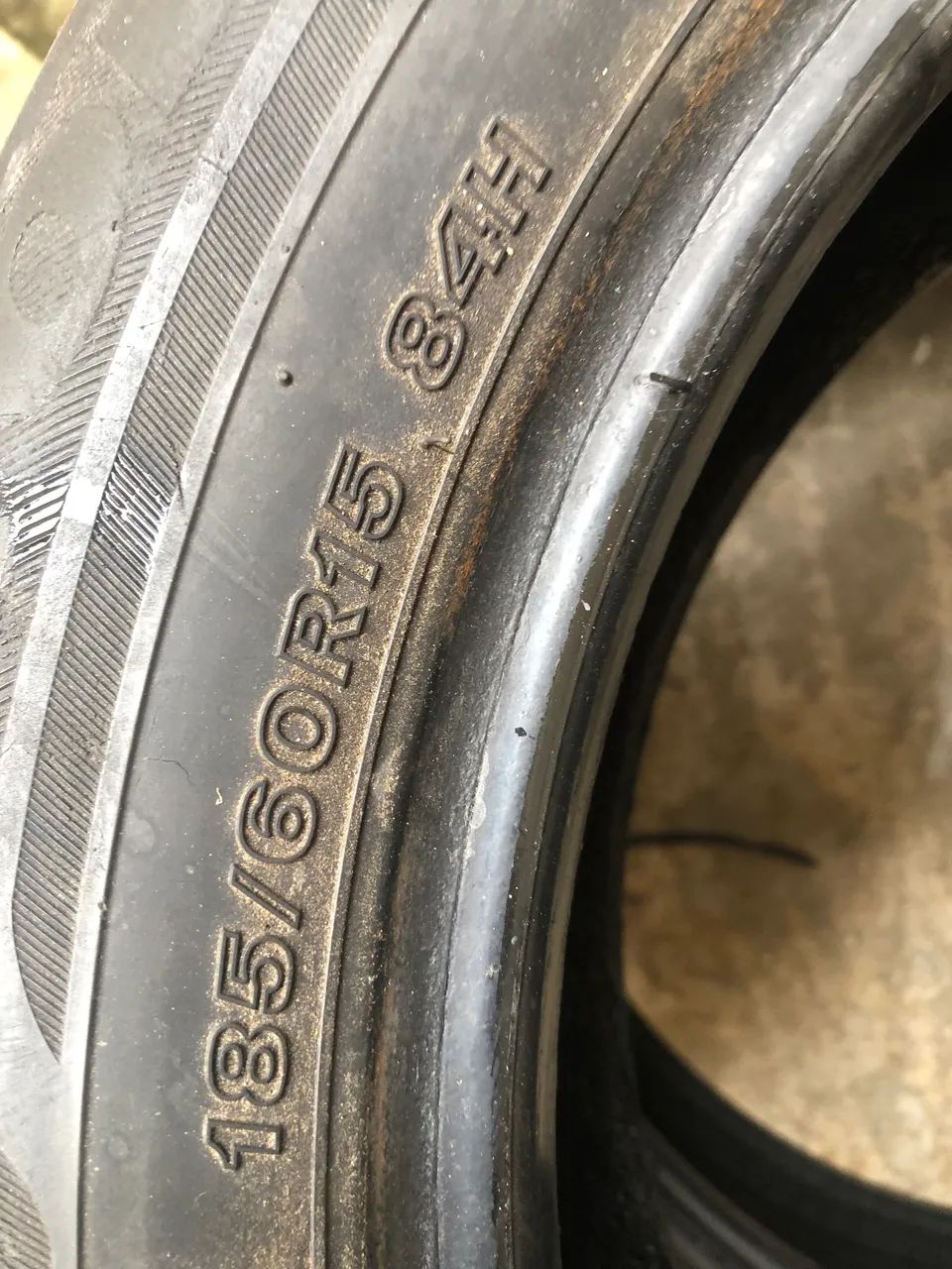 Vendo 2 peneus aro 15 - Foto 2