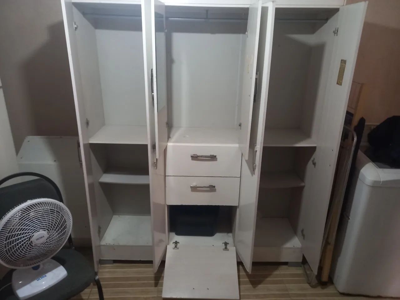 GUARDA ROUPAS 6 PORTAS!  - Foto 4