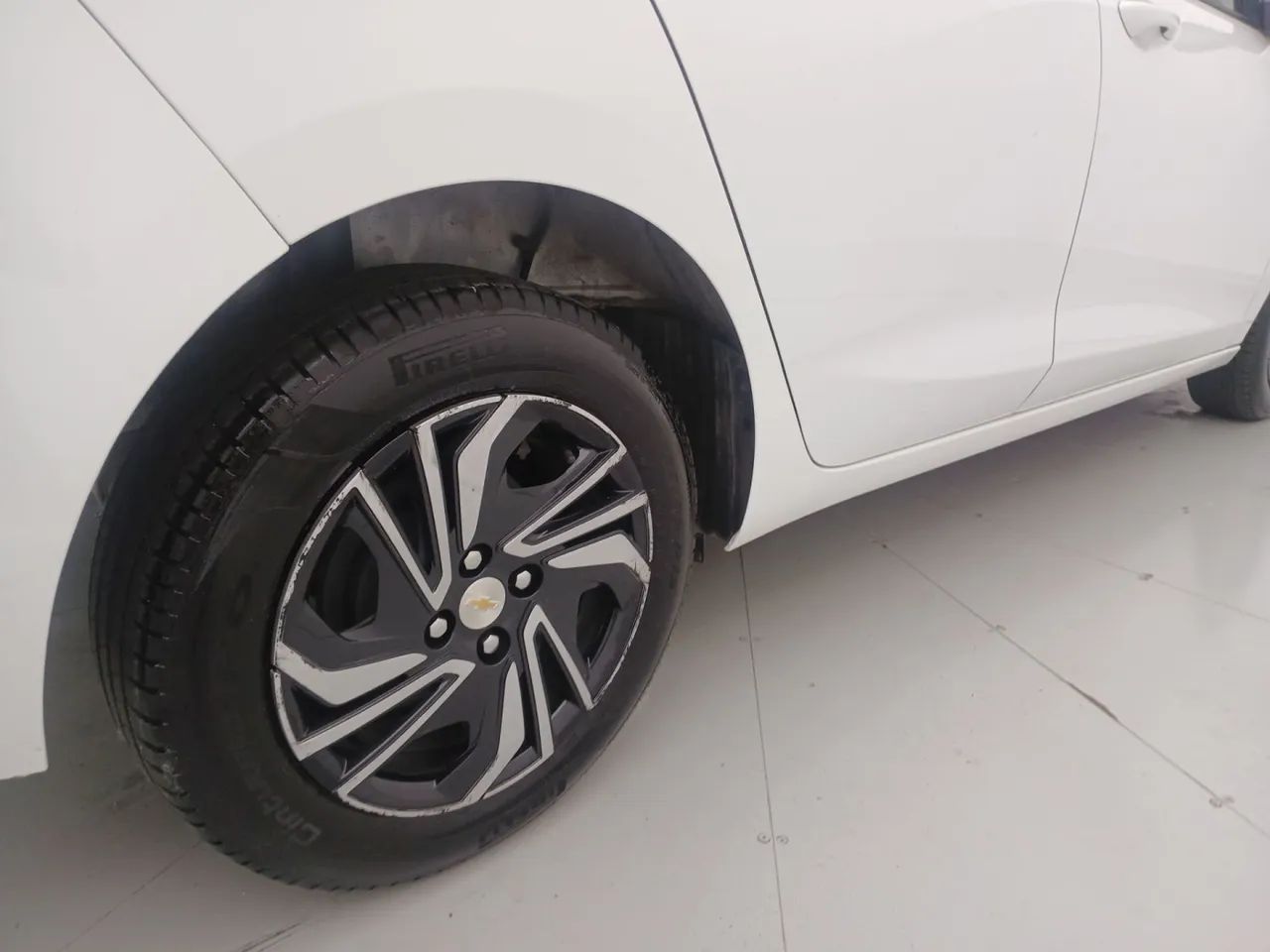 Chevrolet Onix Hatch 1.0 12V Flex Mec. 4P, foto 14 de 18
